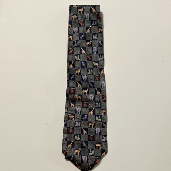 National Geographic Silk Tie - Picture 2 of 5